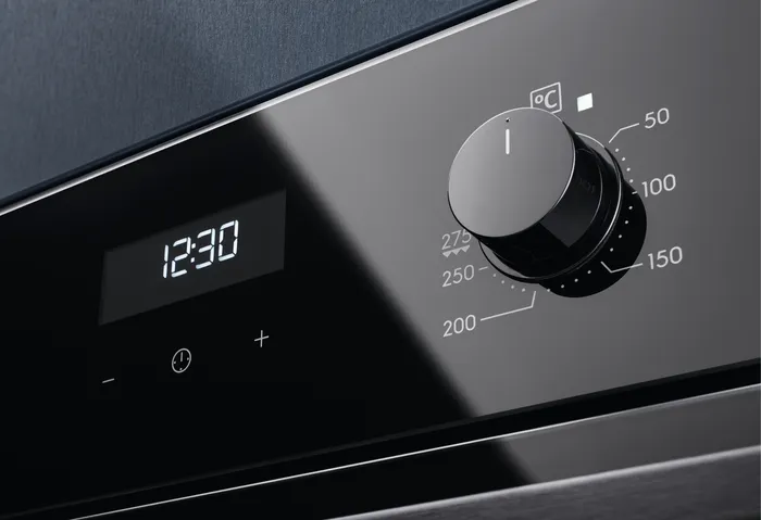 Духовой шкаф Electrolux EOE5C71Z — фото 7