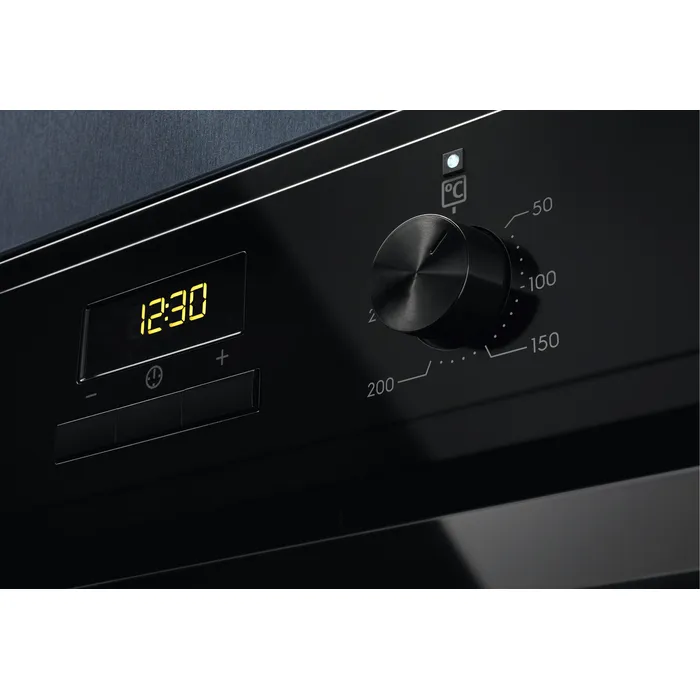 Духовой шкаф Electrolux EOF3H50BK — фото 5